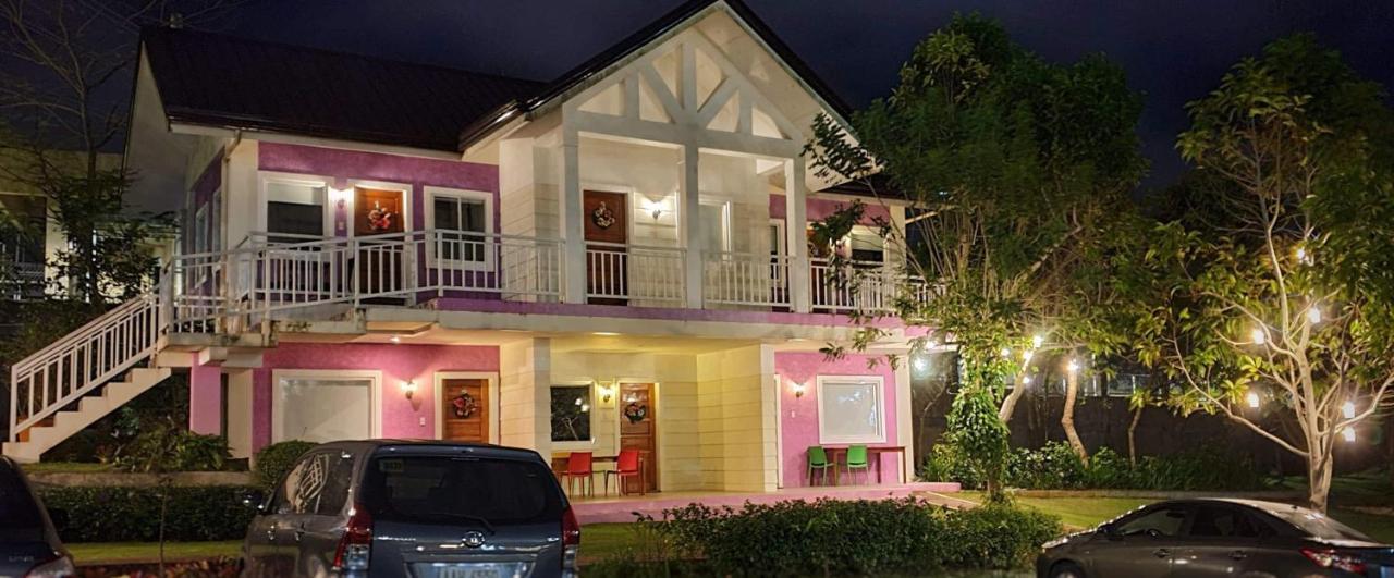 เดอะ คาร์เมแลนซ์ ล้อดจ์ Hotel Tagaytay City ภายนอก รูปภาพ