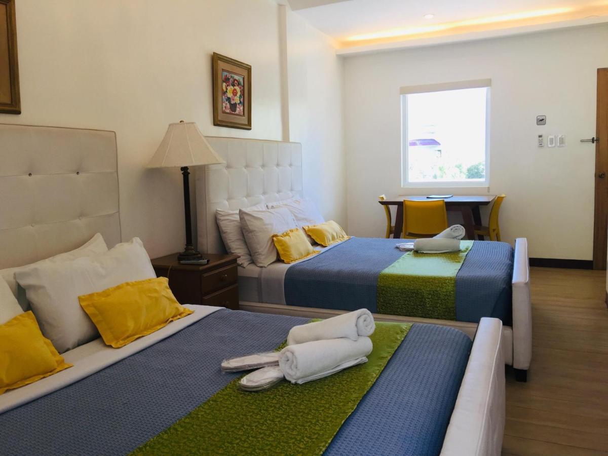เดอะ คาร์เมแลนซ์ ล้อดจ์ Hotel Tagaytay City ภายนอก รูปภาพ