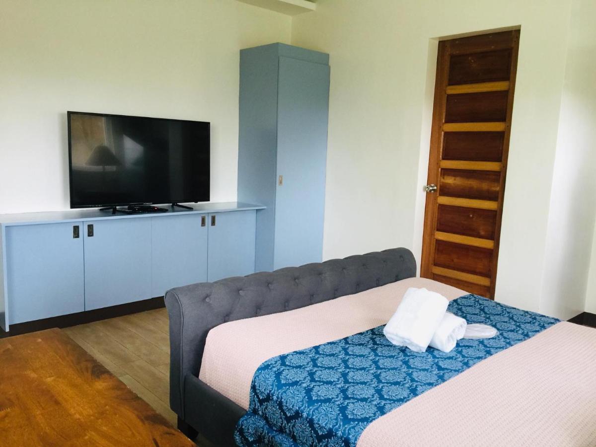 เดอะ คาร์เมแลนซ์ ล้อดจ์ Hotel Tagaytay City ภายนอก รูปภาพ