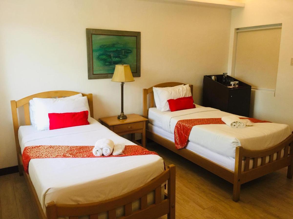 เดอะ คาร์เมแลนซ์ ล้อดจ์ Hotel Tagaytay City ภายนอก รูปภาพ